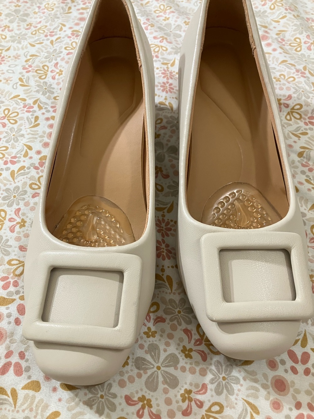 Classic Cream Square-Toe Ballet Flats with Buckle Accent